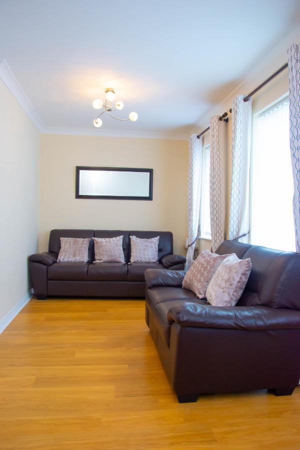 Romulus Court Fenham Villa Newcastle upon Tyne Buitenkant foto